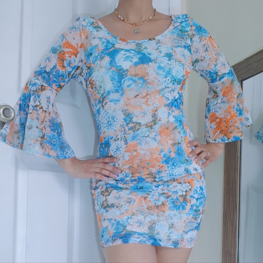 Jacaranda Small Mini Bodycon Dress Blue Orange Flare 3/4 Sleeve Floral Backless